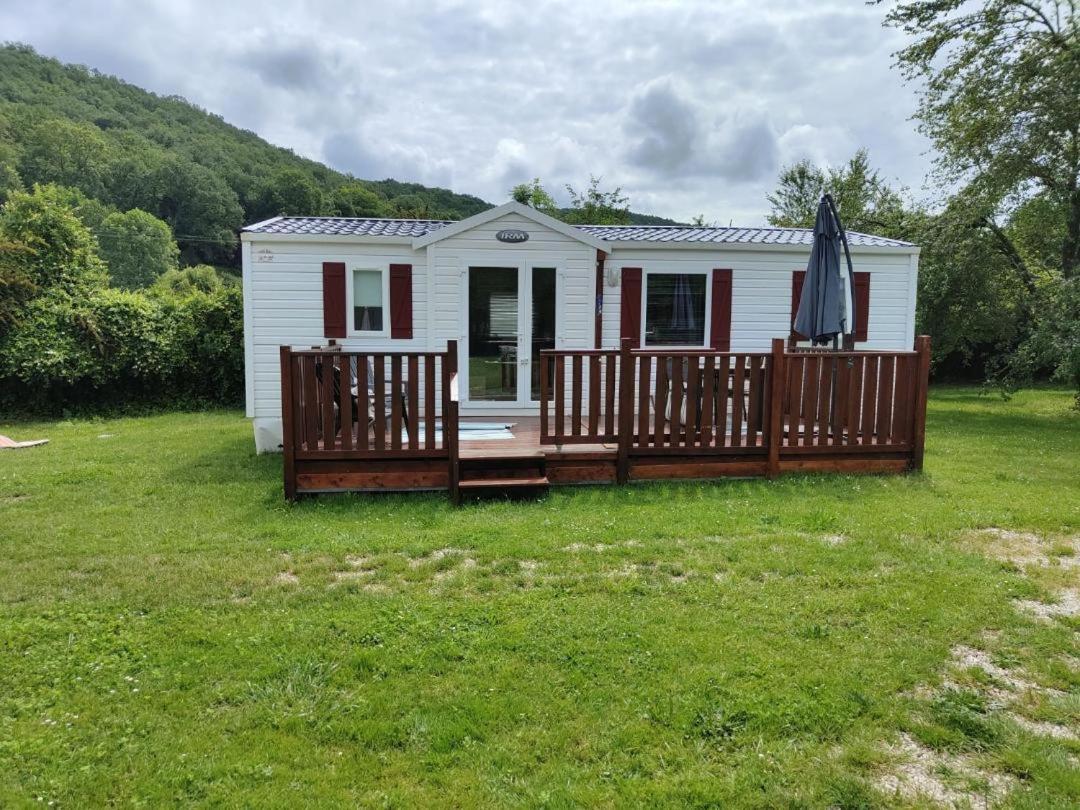Les Chalets Salineens Salies-du-Salat Exterior photo